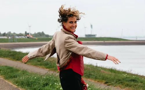 "Ik heb het leven lief in alle opzichten. Je gaat accepteren dat je gewoon een leven leidt en weet te dealen met een stuk pijn." (foto: Sjoerd Scheffer)