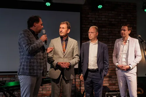 Van links naar rechts: Krijn Weeda (avondvoorzitter), Rob van Muilekom (Gedeputeerde Provincie Utrecht), Engbert Stroobosscher (Wethouder gemeente Veenendaal), Dylan Lochtenberg (wethouder gemeente Veenendaal)