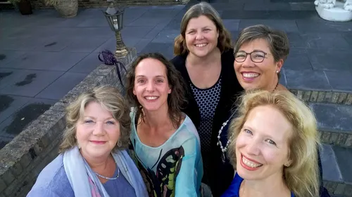 drukke dames bestuur oud