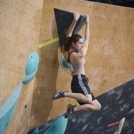 Iris van 't Westeinde in actie