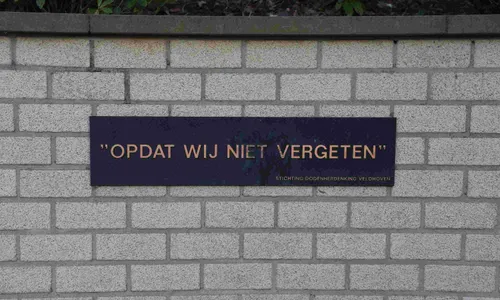 dodenherdenking 13