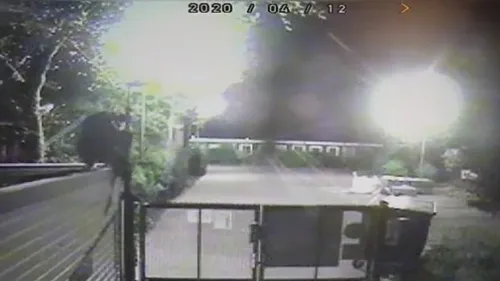 401502w1600r16 9f7194d5q90