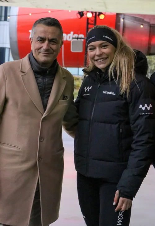 corendonijsbaanopeningjuttaenatilay