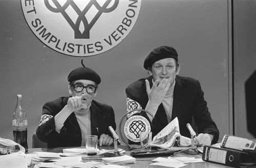 tv opnamen symplistisch verbond kees van kooten links en wim de bie tijdens bestanddeelnr 928 4214