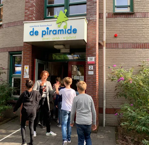 foto denise piramide