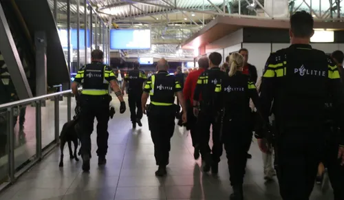 man dreigt met wapen station den bosch 2