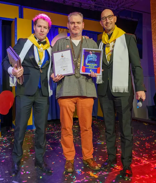 oorkonde peter van houtum klein 001