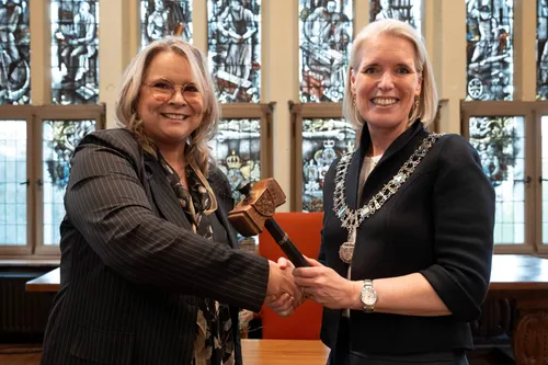 foto1 installatie nieuwe burgemeester gemeente vught