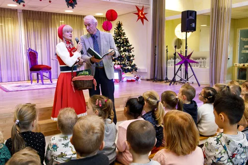 20191212 overhandiging sprookjesboek 01 1