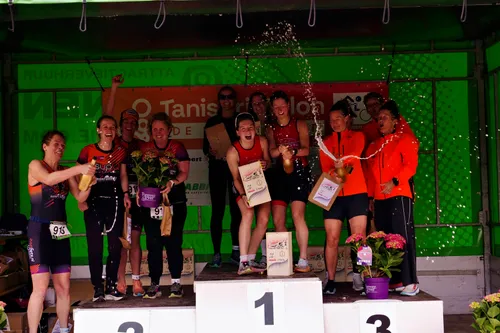 dames podium teamcompetitie 2024 tanis