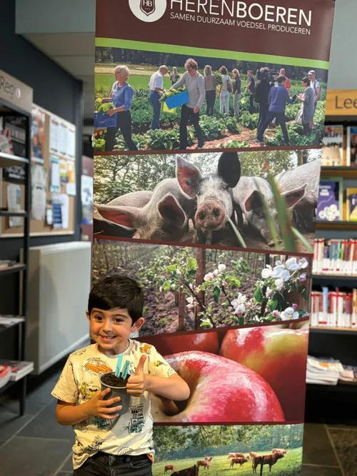 Met een dikke duim van Yusuf