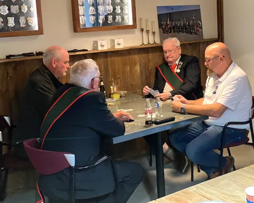 Een potje zwikken tijdens de Staatsiedag