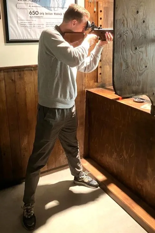 schutter in actie met luchtgeweer