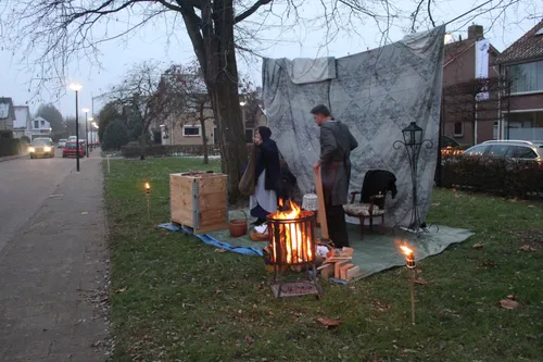 Maria maken zich klaar om naar Bethlehem te gaan