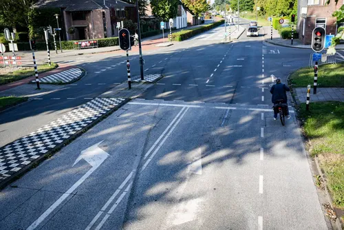 ERIK__HAVERHALS_SMALL_ERIK_HAVERHALS_8617B7DE-8A4A-441A-BEFD-EFB524677505