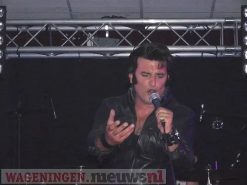 elvis tribute 053 gordon davis