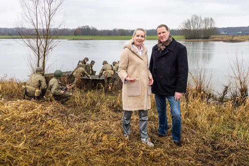 Presentatoren Linda Geerdink en Erik van der Pol