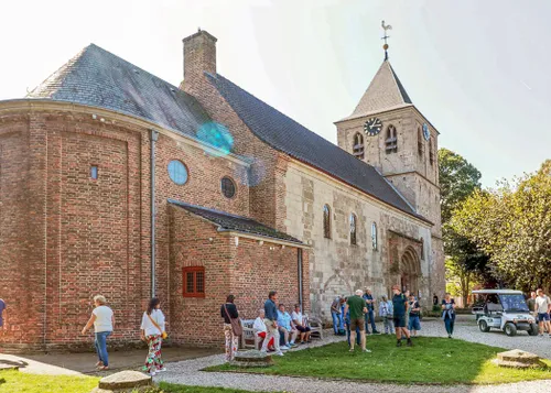 Oude Kerk Oosterbeek, het startpunt van de boottocht.