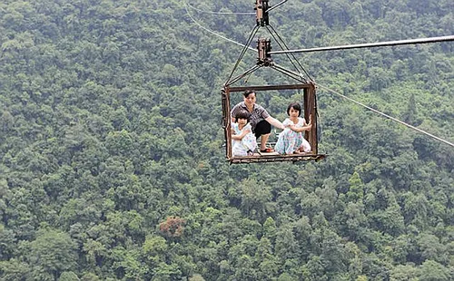 23effb5300000578 2868407 terrifying villagers from mountain top settlement travel along 1 m 29 1418228074103