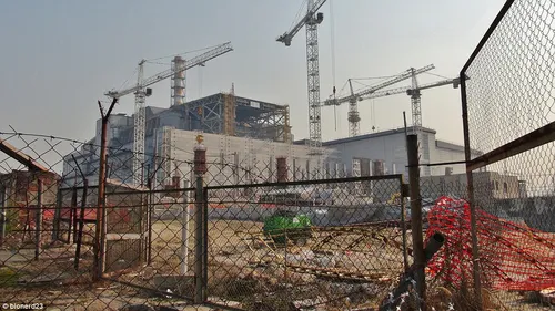 27ea5b3900000578 3056382 the sealed off chernobyl nuclear power plant pictured in march 2 a 9 1430127456425