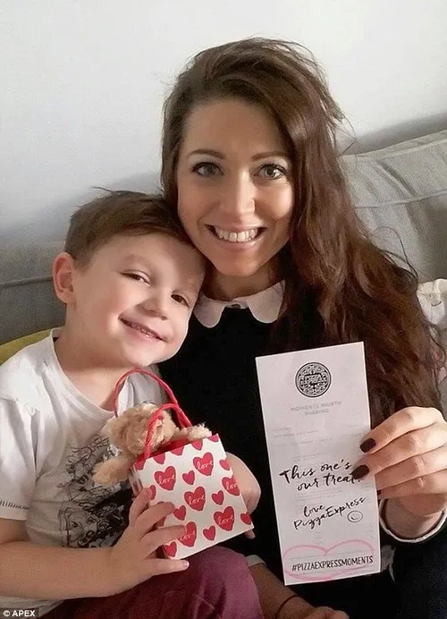 313c3d9e00000578 3448114 image a 6 1455554548739