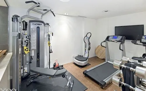 a gym so dsk can stay in shape