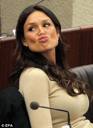 article 0 0cd0a4e6000005dc 722 306x423