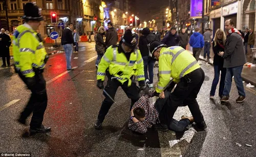 article 2040260 0dde55be00000578 17 964x591