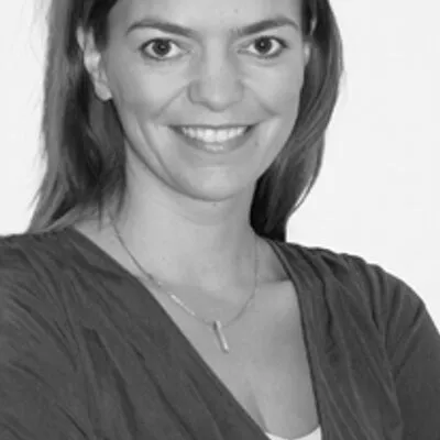 caroline van turennout zwwkl 400x400