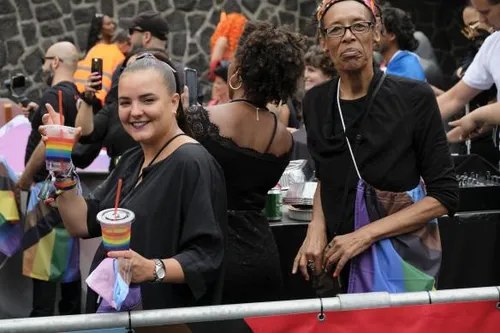 hh 200659715 584x389