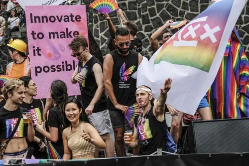 hh 200659737 584x389