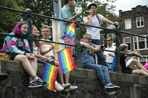 hh 200659745 584x389