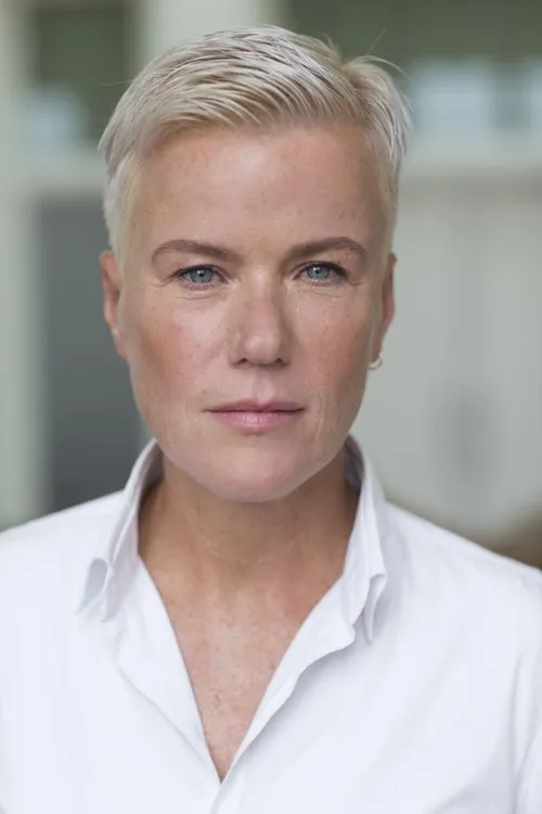 hh 400961414 584x876