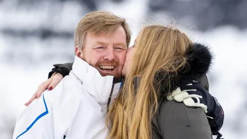 hh 407265875 584x329