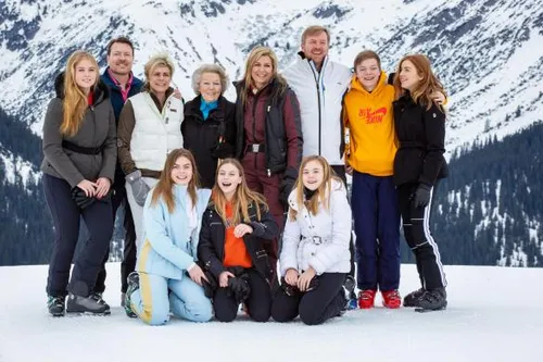 hh 407266760 584x389