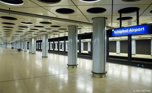 nog erg rustig in treinen schiphol1559022494 584x358