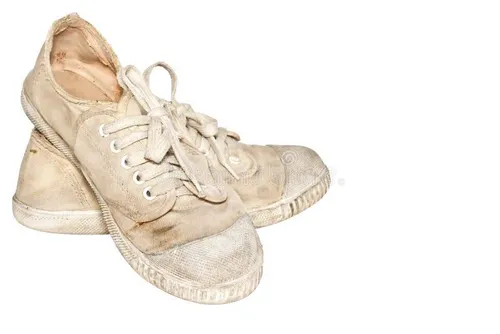 gebruikte-tennisschoenen-35712542