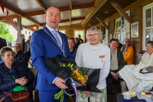 mevrouw debast 26042024