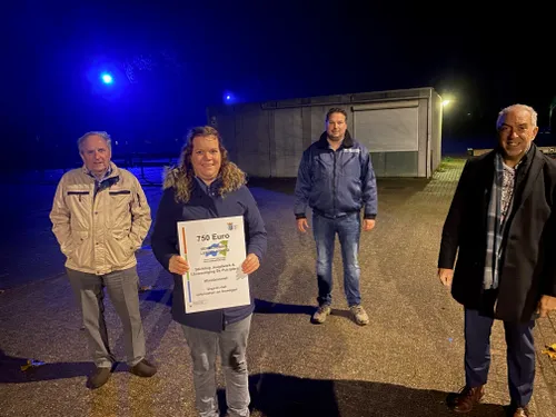 originele foto uitreiking beloning maasbommel