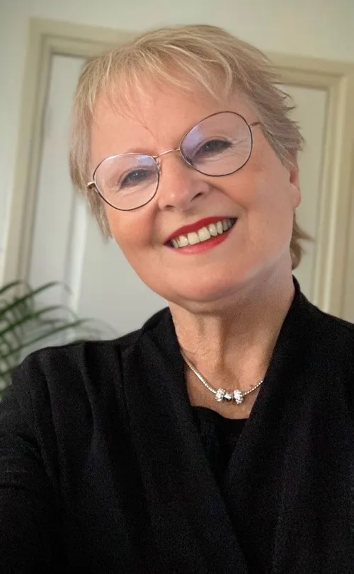 Mezzosopraan Titia de Tolve- van der Molen uit Schoonoord.