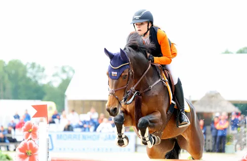 houtzager nina met high five nc juniors foto hans khoe