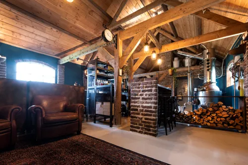 Nederlandse distilleerderij The Chamberik in Kamerik&amp;nbsp;