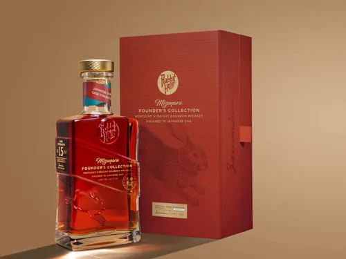 De Rabbit Hole Mizunara Founder's Collection expressie wordt in een luxe kist geleverd