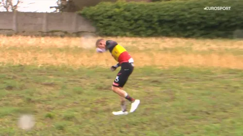 Tim Wellens schreeuwt het uit van de pijn