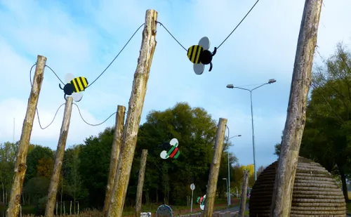bijen nec vitesse rotonden 00