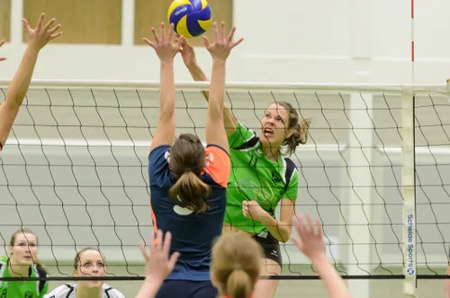 eva van aalen knalt er agressief op los