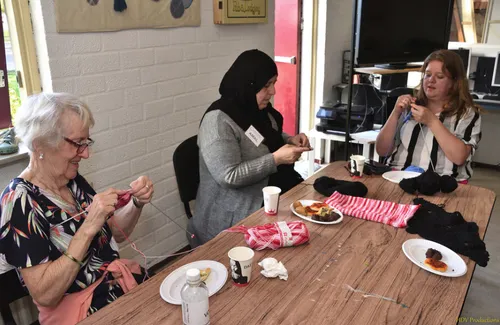 hand in hand in wijchen 04