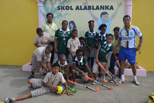 hockeyshirts mhc wijchen voor curacao 04