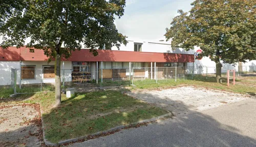 Verloederde panden in de Kraanvogelstraat. Foto: Google Maps