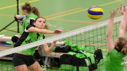 trivosdames anne veenstra scoort via het sss blok